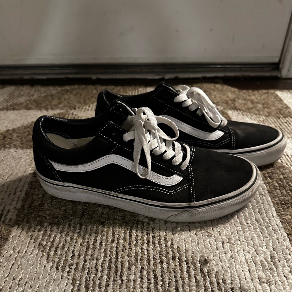 Vans Men's Classic Black and White Sneakers